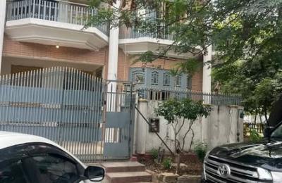 G-11 (25×50) Upper portion Available for Rent