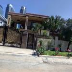 House For Rent. 10,000 Dollar
