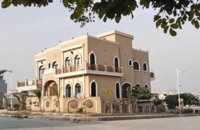 1 Kanal Corner Triple Story Luxury House For Sale