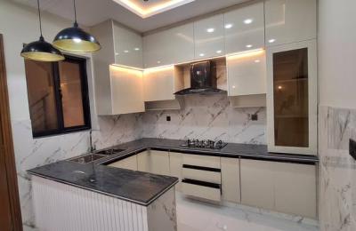 5 Marla Beautiful House with Solid Construction For Sale