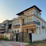 10 Marla Triple Storey Furnished Slightly Used House For Sale