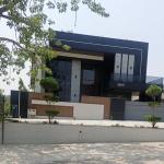 Triple Story House For Sale F-11/2 Islamabad|