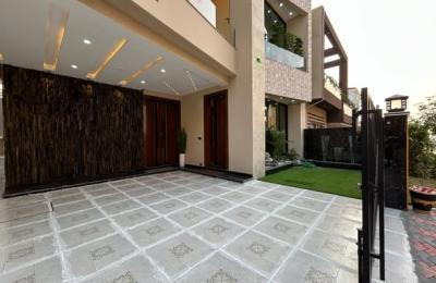 10-Marla Modern House for Sale