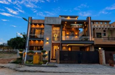 12.5 Marla Brand New Designer House For Sale