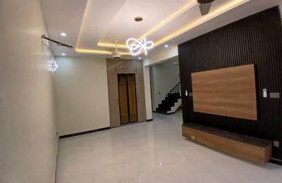 5 marla brand new new house   available for sale