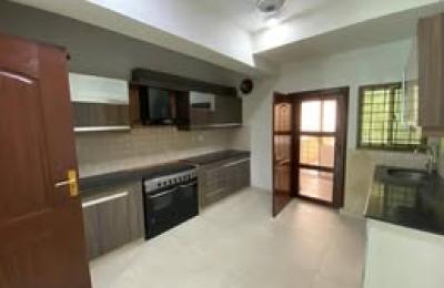 10 Marla Apartment Available For Rent
