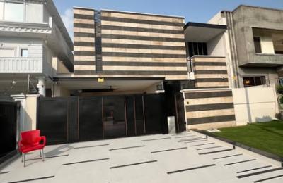 14 (40x80) marla brand new single unit luxury designer House For Sale