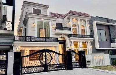 10 Marla Spanish Style Villa Bahria Town