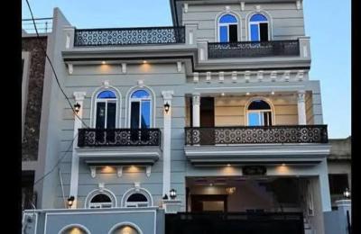 Double Story House    👉Available For Sale
