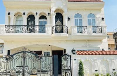 10 Marla Brand new house for sale