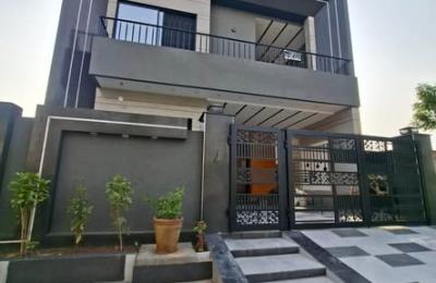 10 Marla Ultra Modern House for Sale