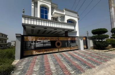 1 kanal house is for sale in E-18 Gulshan e saehat