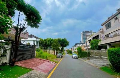 Plot For Sale.Plot size 50x90