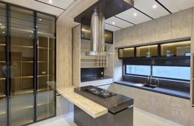 1 Kanal Beautiful Designer House Available for Sale