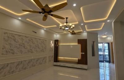 10 Marla Spanish Themed Boulevard House For Sale
