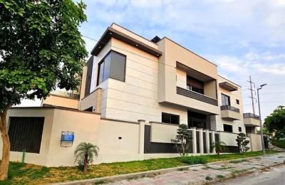 1 Kanal Designer Corner House For Sale