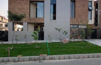 FMC*  *Corner & Designer House 25x50 for sale.*