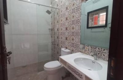 10 marla house available for sale