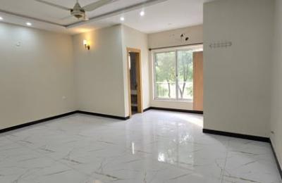 Beautiful New House   In G10/1.Size 35*70
