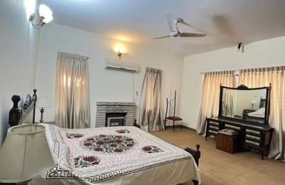 Fully Furnished Upper Available for RenT