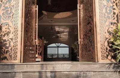 1 Kanal Corner Triple Story Luxury House For Sale