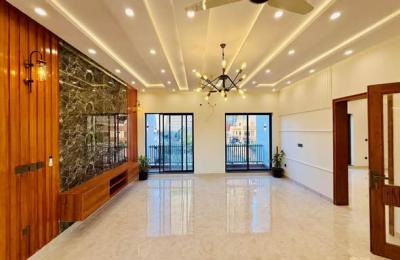 1 Kanal (50x90) Ultra Luxury Designer Corner House for Sale
