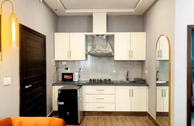Studio apartment available in bharia phase 8 islamabad for daily and weekly basis.