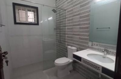 10 marla house available for sale