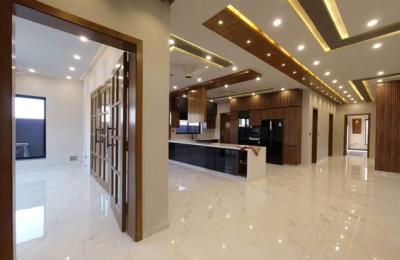 1 Kanal Double Unit Boulevard House For Sale