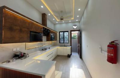 10 Marla Double Unit House