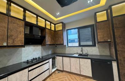1 Kanal Spanish Themed Designer Single Unit House For Sale